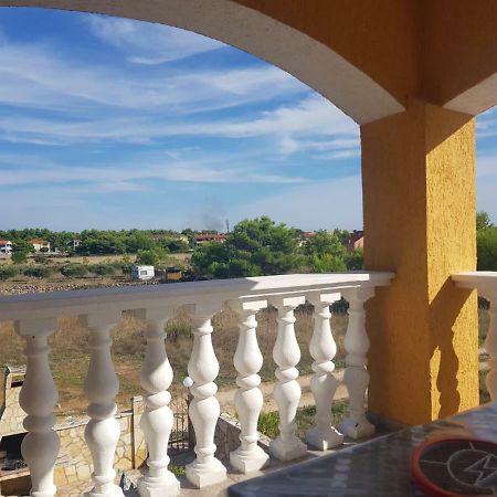Apartmani Anna Vir Esterno foto